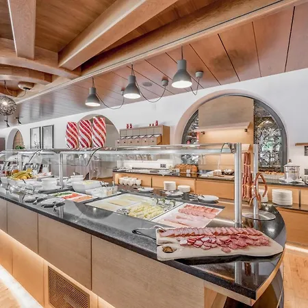 Szálloda Silvretta & 4*