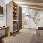 Silvretta & Отель Замнаун
